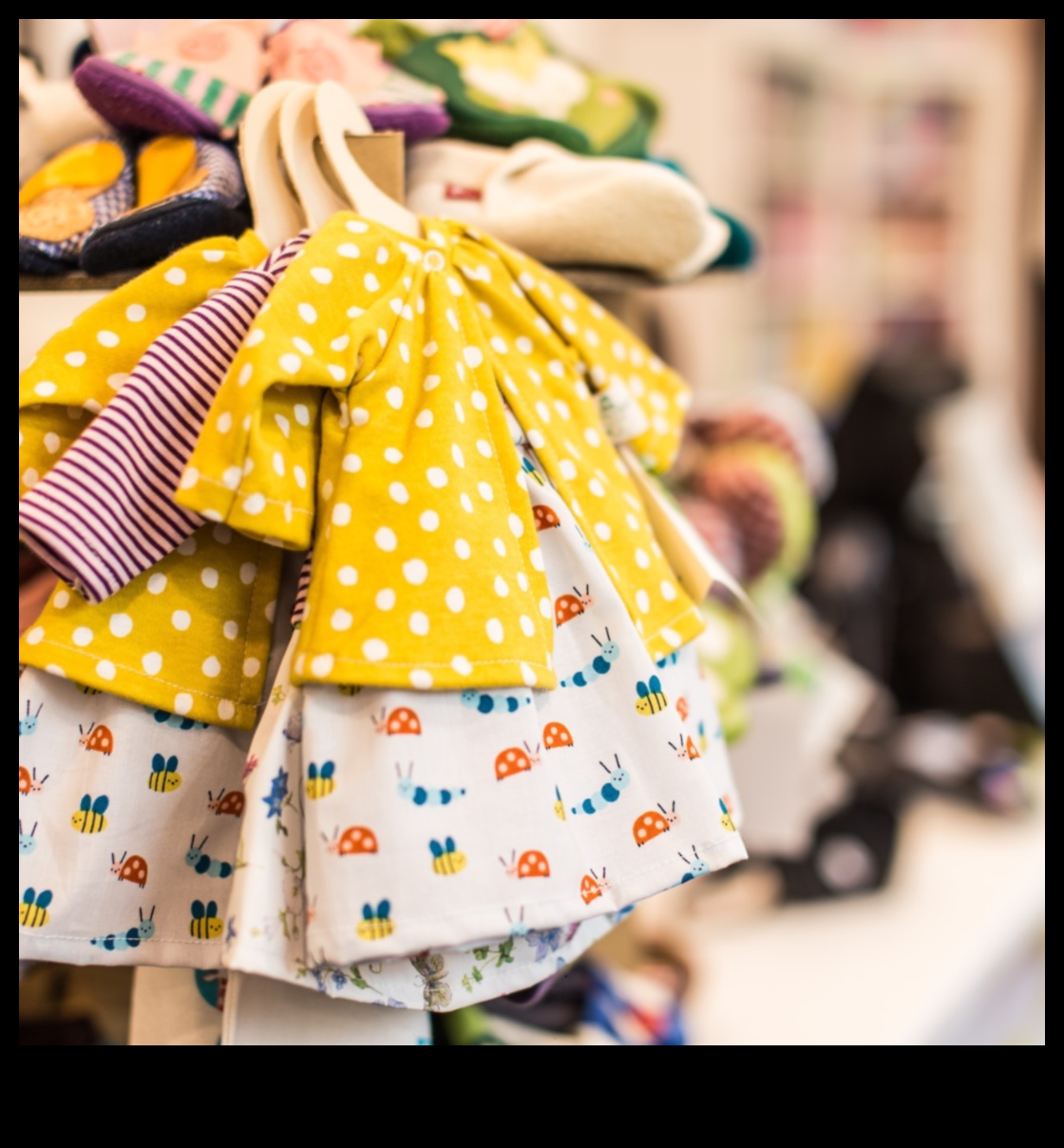 טרנדים מקסימים: בחירות אופנתיות לארון הבגדים של תינוקך