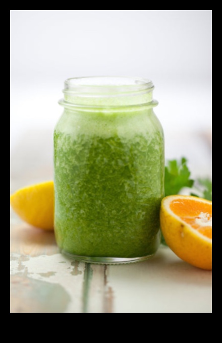 יוקרה עלים: הרם את החיך שלך עם שייקים ירוקים המתאימים למלכות