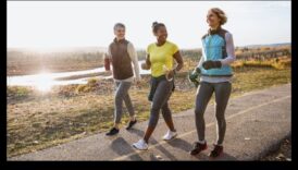 היכנס לטבע 5 אימוני חוץ כדי להתחבר לאינטרנט מחדש לכדור הארץ 6 צעד אל הטבע: אימונים בחוץ כדי להתחבר מחדש לכדור הארץ