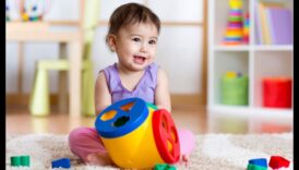 הרפתקאות מקסימות: מסע לתוך משחק עם צעצועי תינוקות